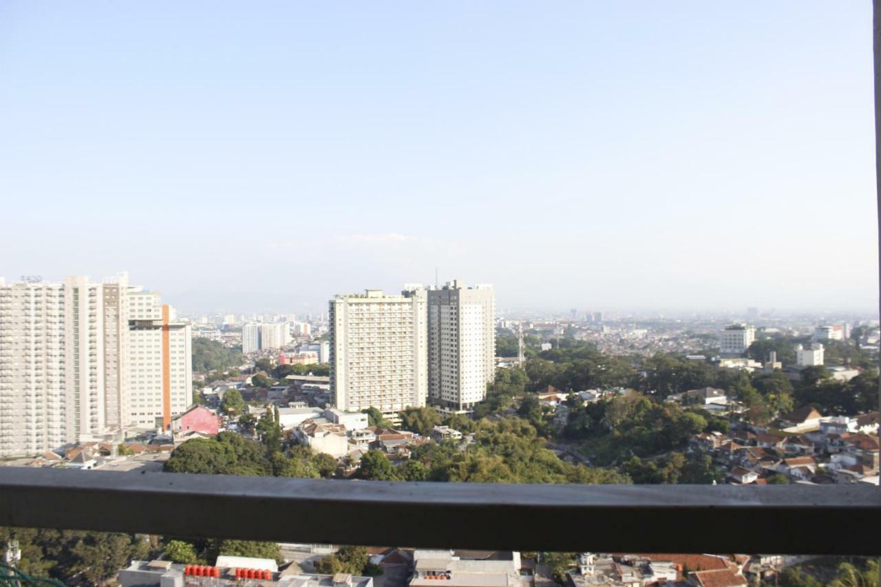 Apartemen Scenic 2br At Parahyangan Near Unpar By Travelio Bandung